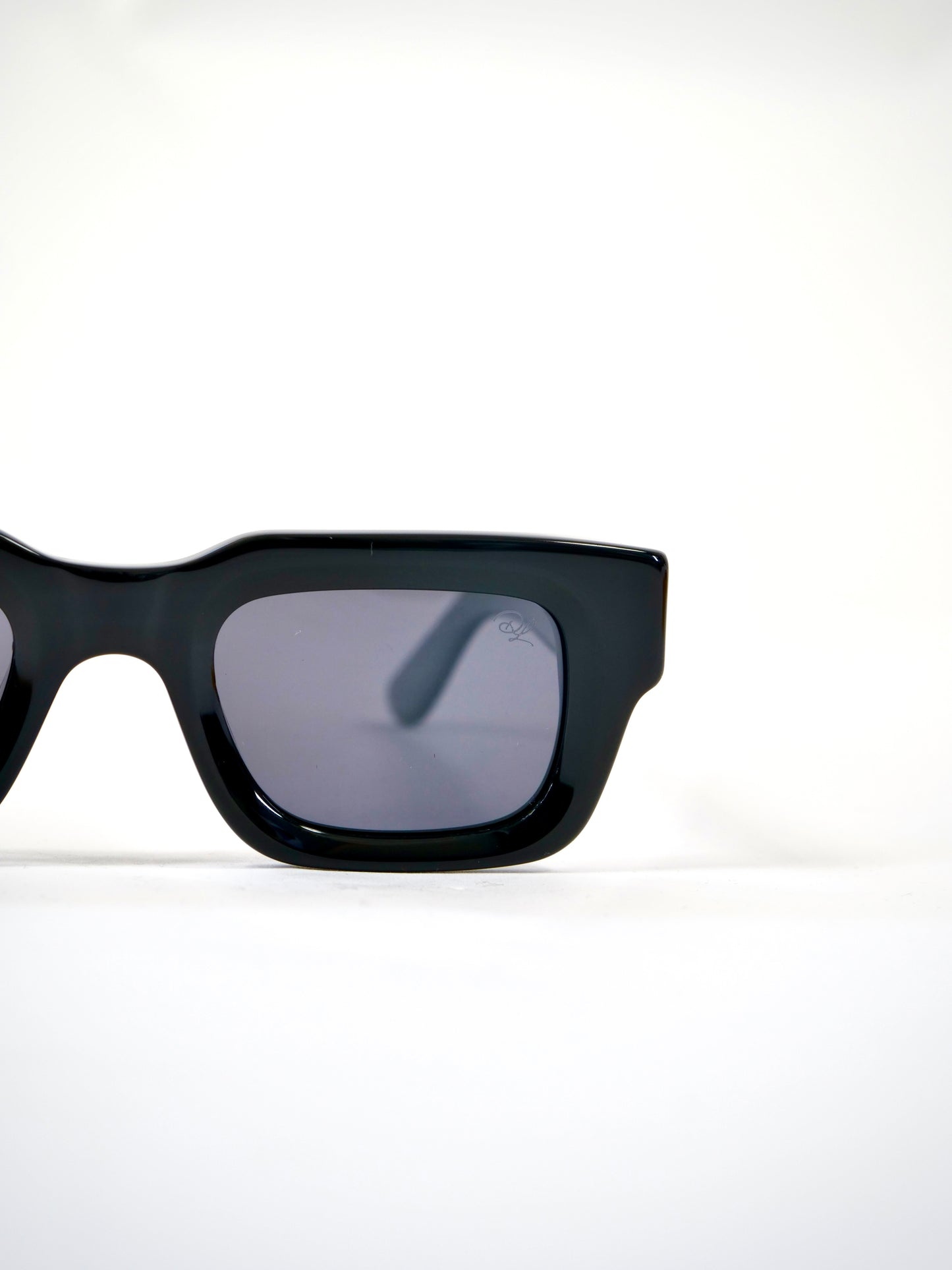 OG Visionary Shades (Tuxedo Black)