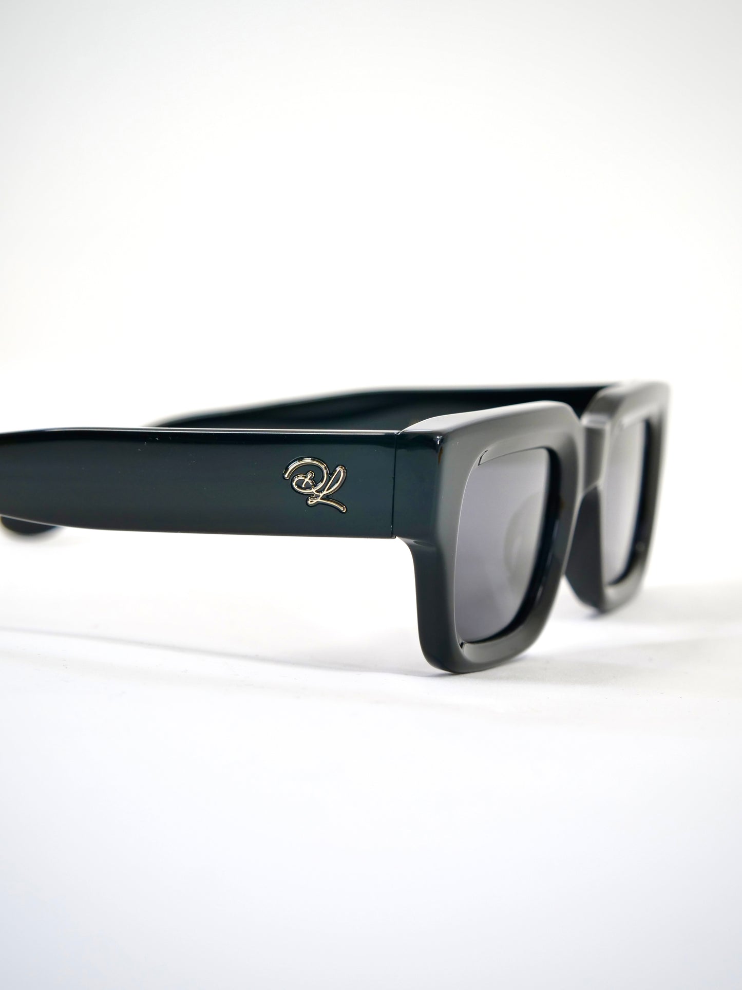 OG Visionary Shades (Tuxedo Black)