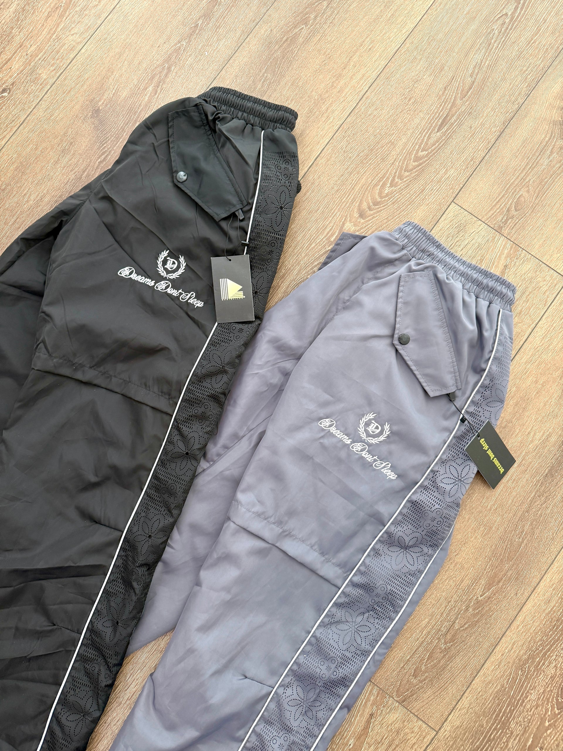 Nylon Parachute Pants (Black)