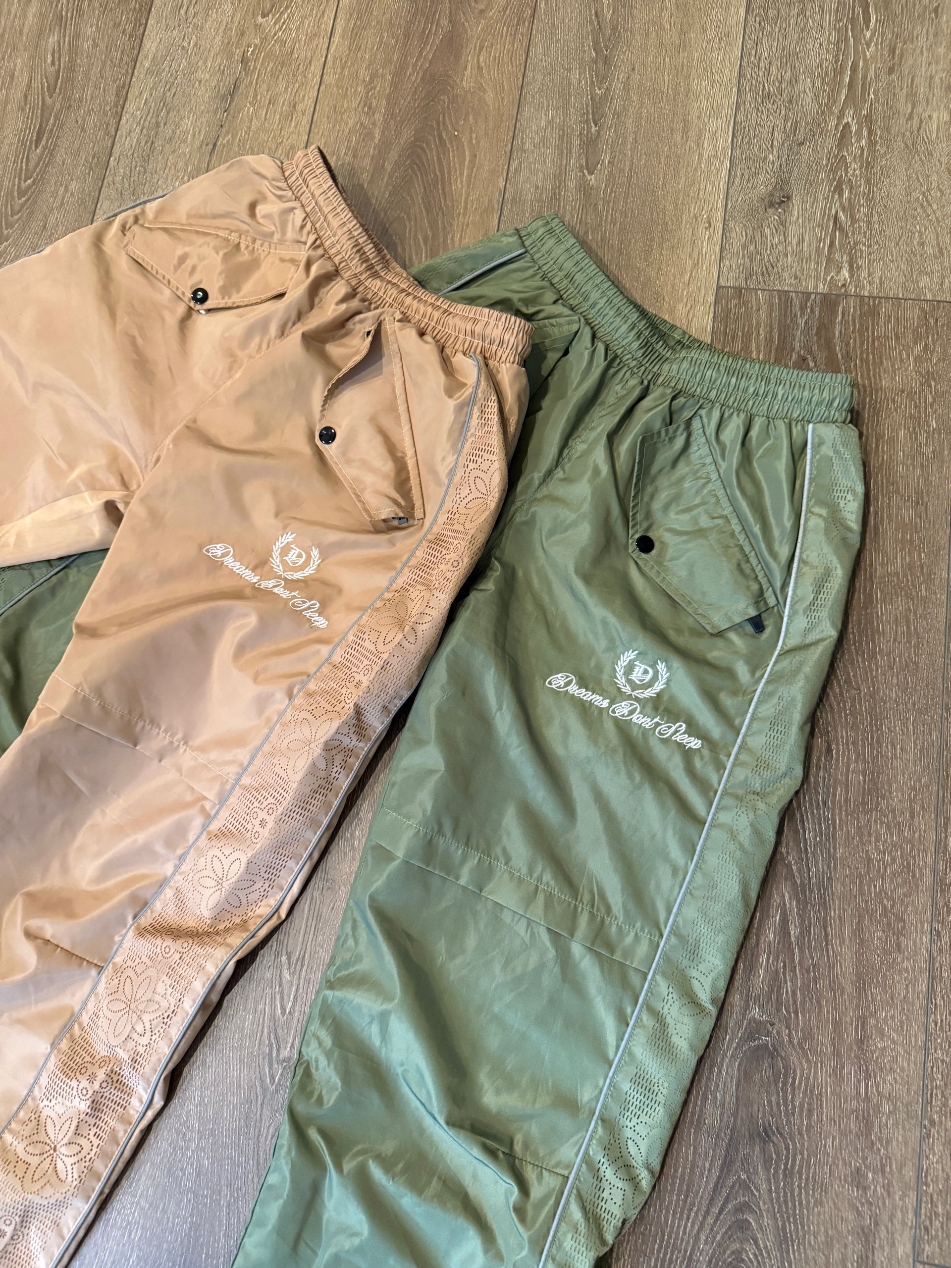 Nylon Parachute Pants (Olive)